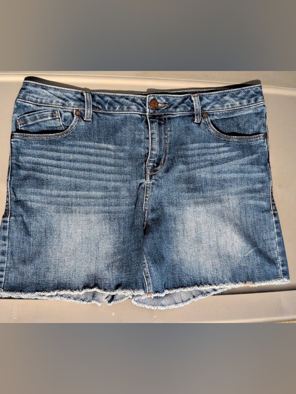 Sz 16 1822 Denim Raw Frayed Hem Denim Shorts